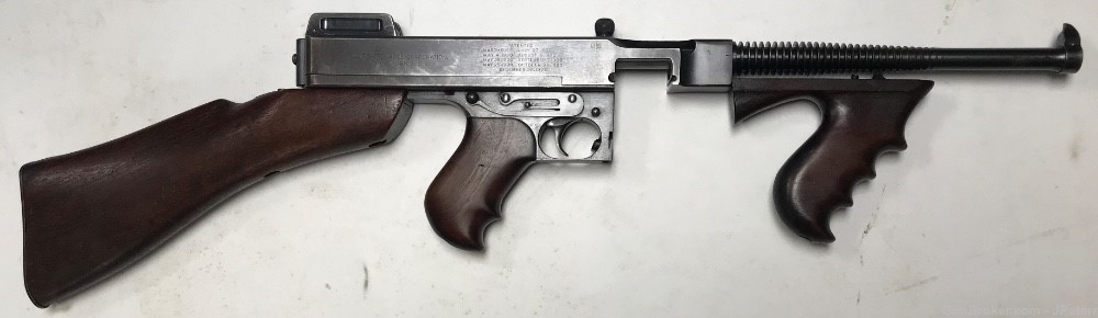 Colt 1921A pair of gangster guns Thompson-img-2