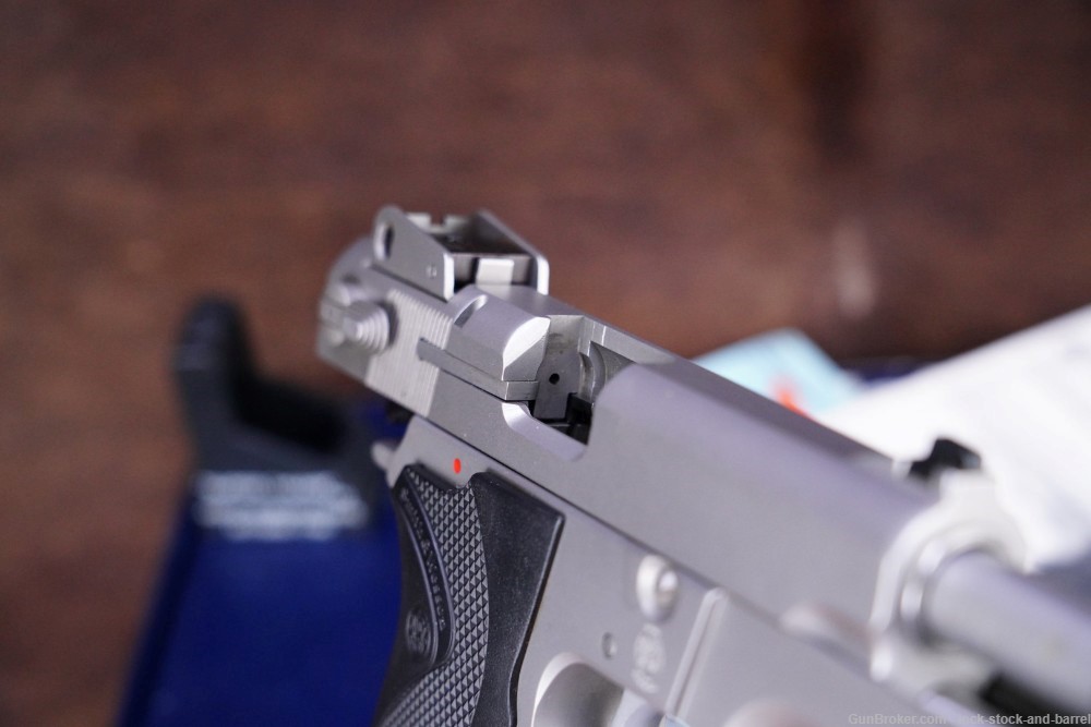 Smith & Wesson Model 4006 104400 .40 S&W 4.25" Semi-Automatic Pistol -img-11