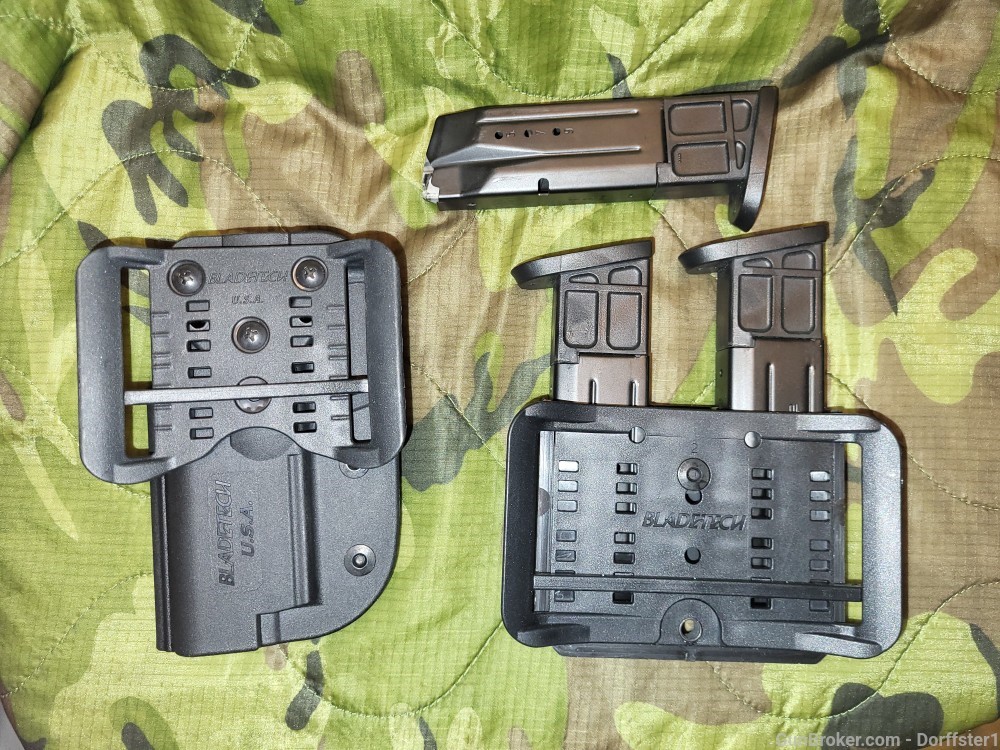 MA Approved S&W Smith & Wesson M&P9 9mm Pistol Package-3 mags/holster/more-img-18