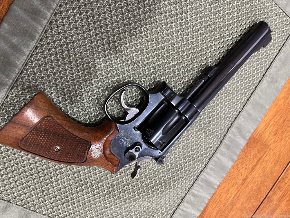 Classic Smith & Wesson Model 17-5 with box-img-7