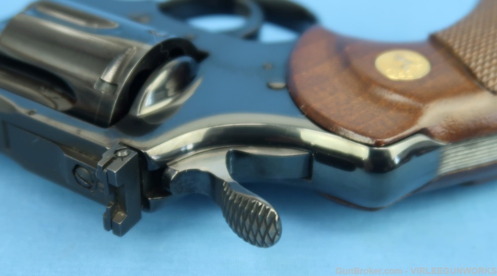 Colt Python 357 Magnum Blued 4 Inch Walnut Grips 1976-img-35