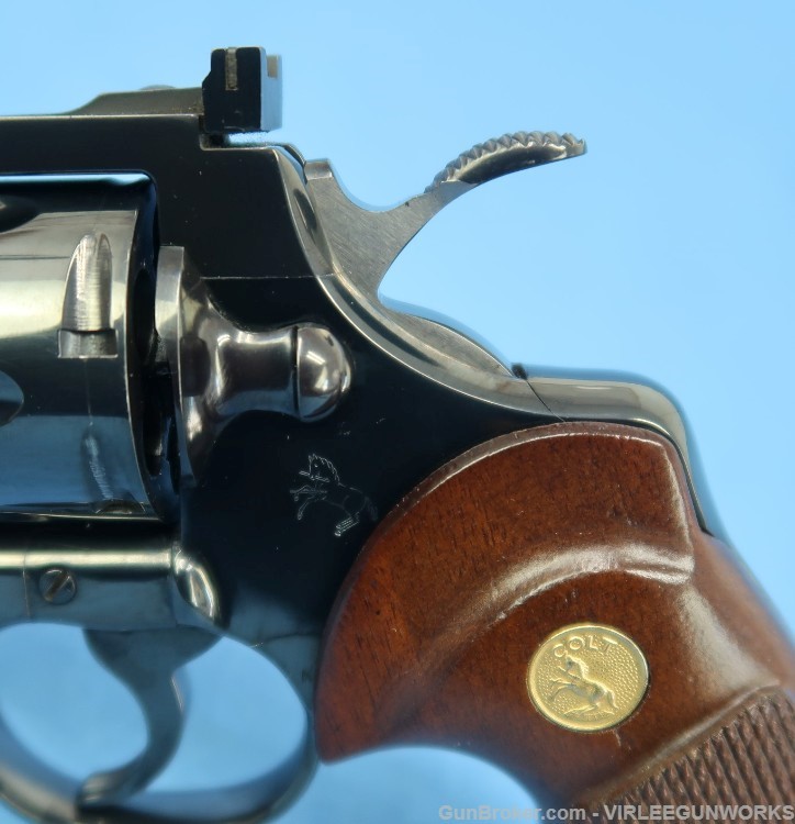 Colt Python 357 Magnum Blued 4 Inch Walnut Grips 1976-img-3