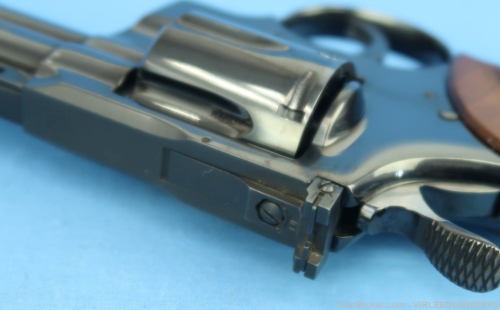 Colt Python 357 Magnum Blued 4 Inch Walnut Grips 1976-img-36