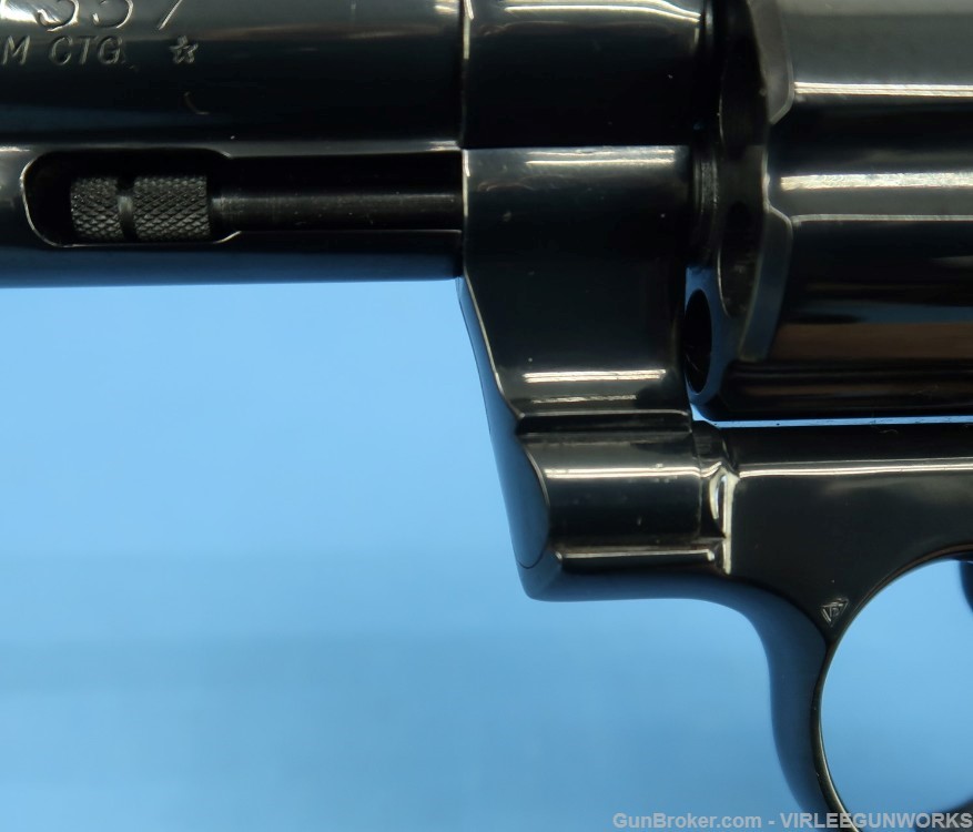 Colt Python 357 Magnum Blued 4 Inch Walnut Grips 1976-img-9