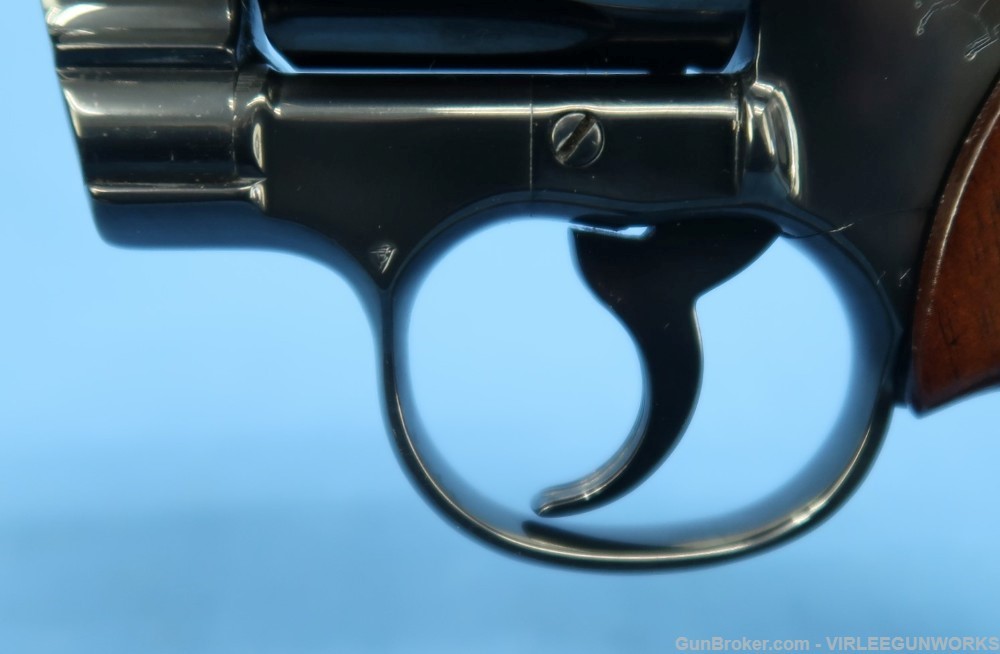 Colt Python 357 Magnum Blued 4 Inch Walnut Grips 1976-img-5