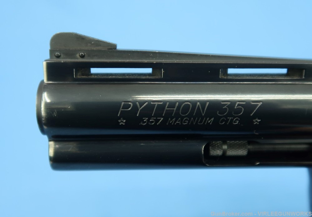 Colt Python 357 Magnum Blued 4 Inch Walnut Grips 1976-img-11