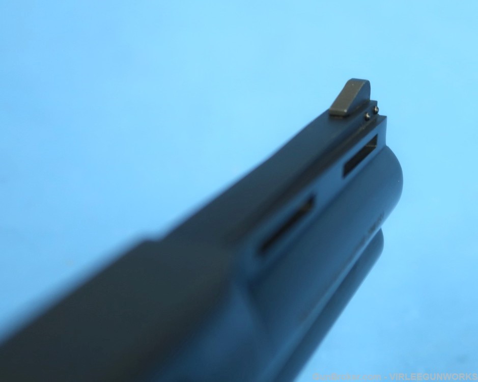 Colt Python 357 Magnum Blued 4 Inch Walnut Grips 1976-img-46