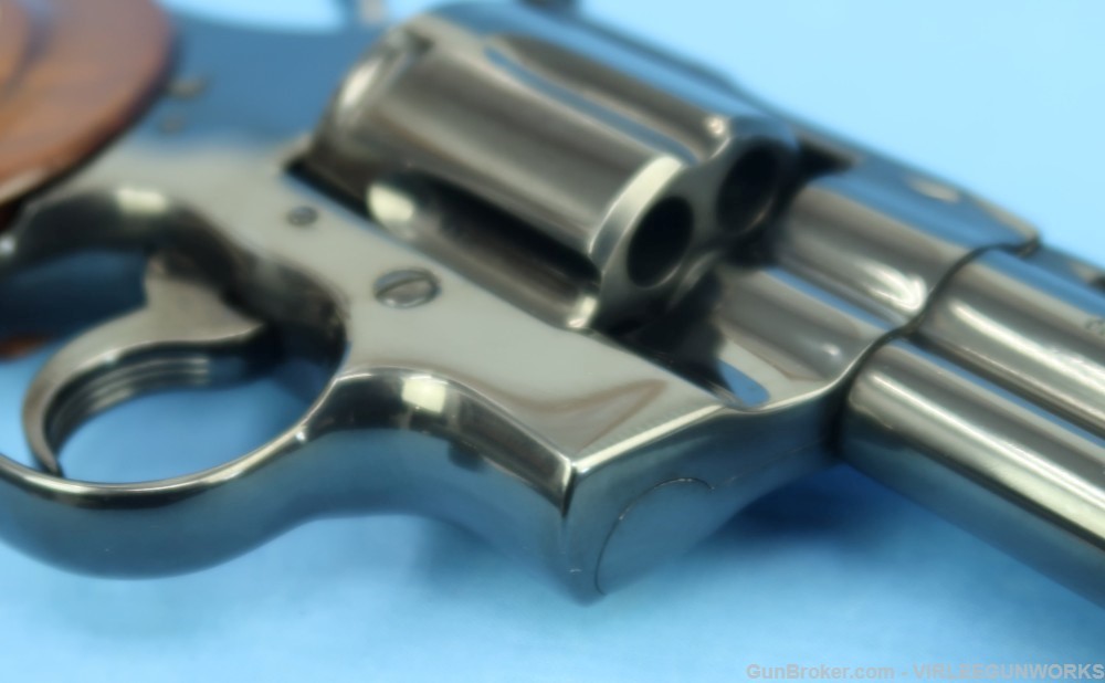 Colt Python 357 Magnum Blued 4 Inch Walnut Grips 1976-img-30