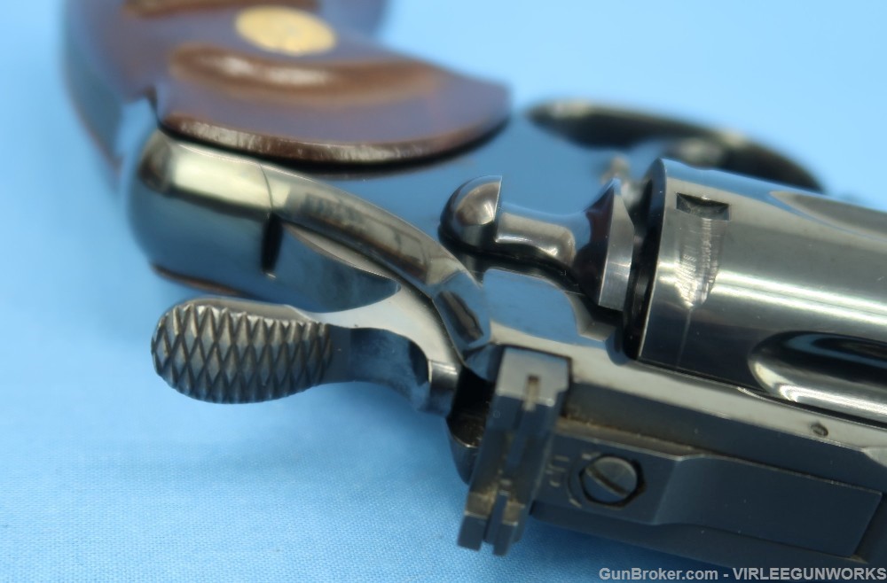 Colt Python 357 Magnum Blued 4 Inch Walnut Grips 1976-img-18