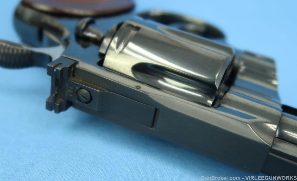 Colt Python 357 Magnum Blued 4 Inch Walnut Grips 1976-img-17