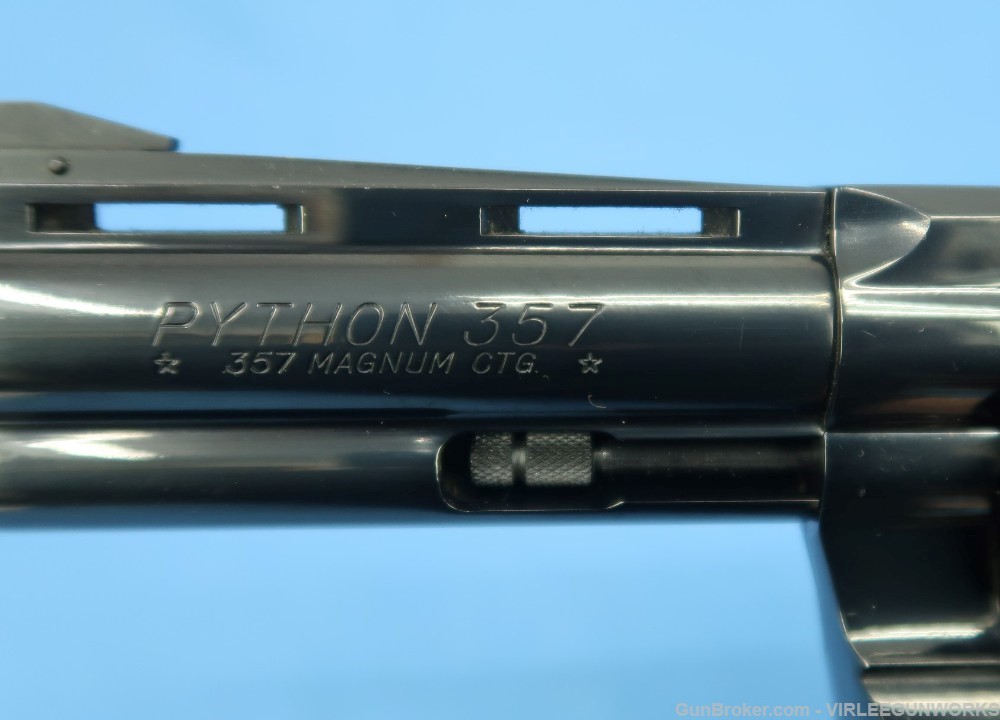 Colt Python 357 Magnum Blued 4 Inch Walnut Grips 1976-img-10