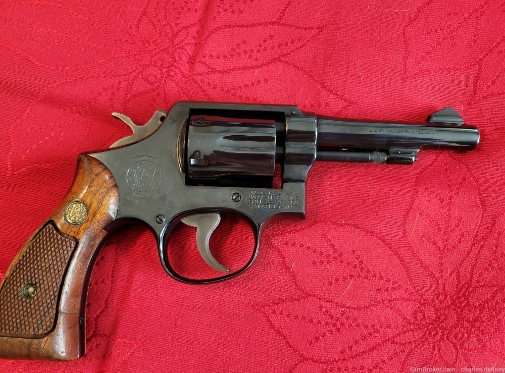 Smith & Wesson Model 10-img-2