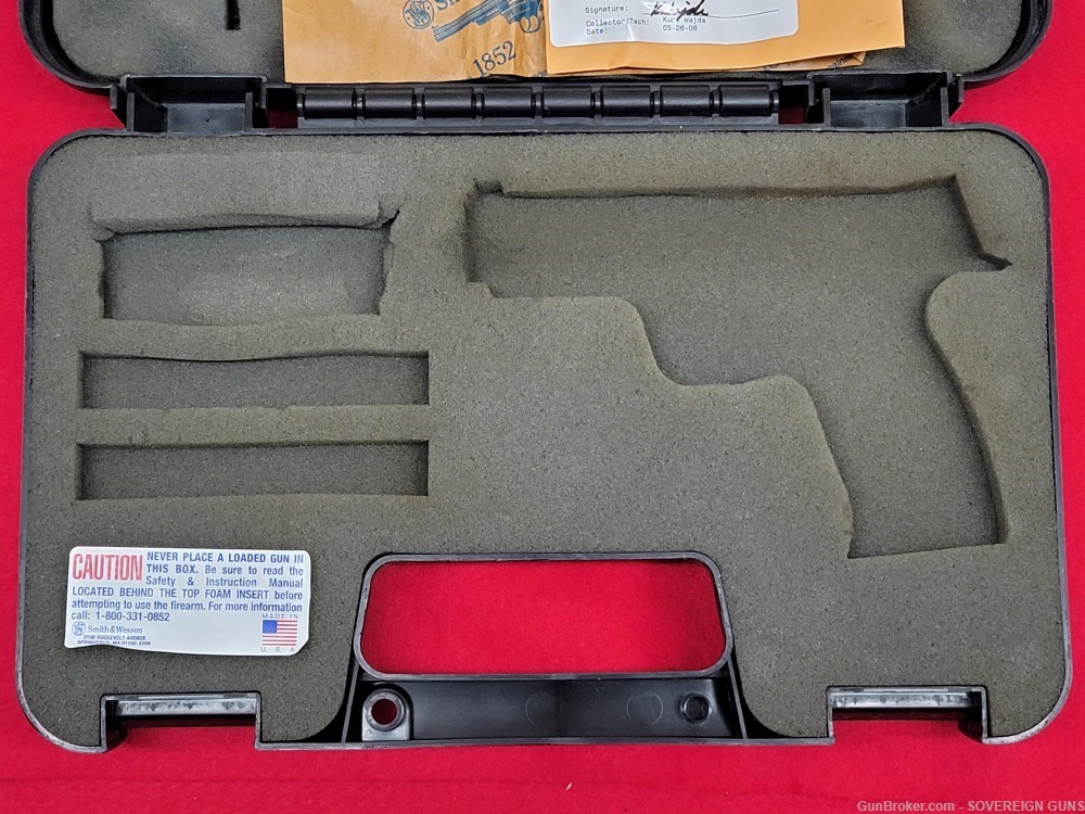 Smith & Wesson M&P 40 Hard Case with Back Straps (EMPTY) USED-img-1