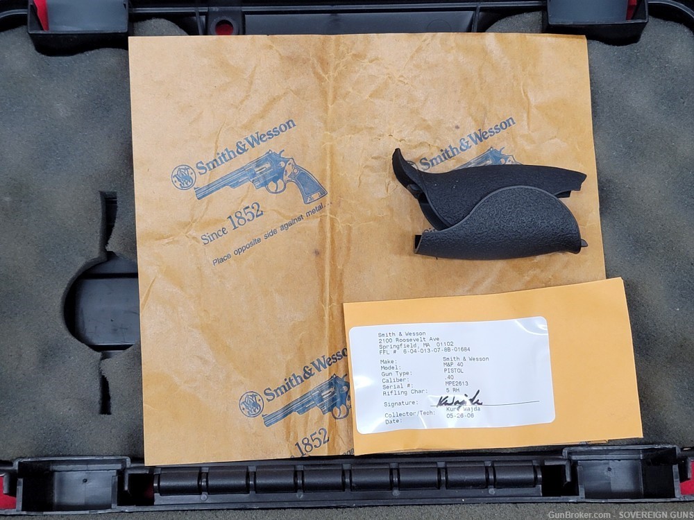 Smith & Wesson M&P 40 Hard Case with Back Straps (EMPTY) USED-img-2