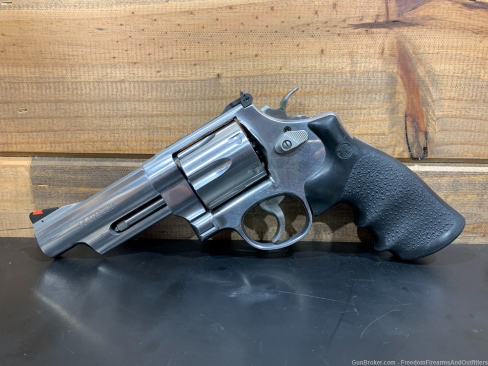 Smith & Wesson 629-6 .44 Mag 4"-img-1
