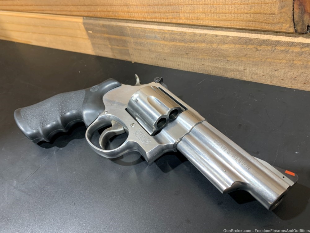 Smith & Wesson 629-6 .44 Mag 4"-img-2