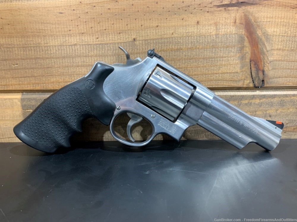 Smith & Wesson 629-6 .44 Mag 4"-img-0