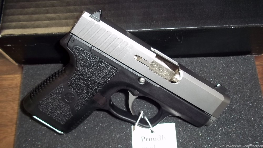 Kahr CM9 Pistol 9mm 3.1 in. Two Tone Black and Stainless -img-4
