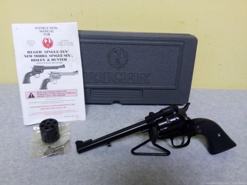 Ruger New Model Single Six, .22 cal. with Extra Cylinder, Keys, Book -img-0