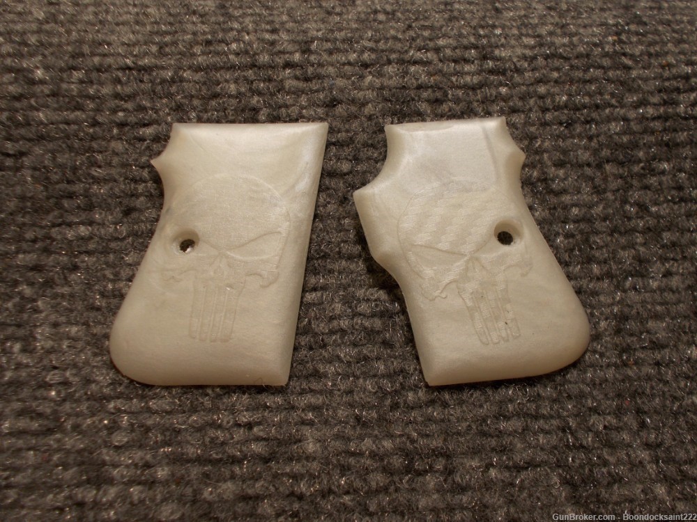 Custom Skull Grips for FIE Titan Pearl White-img-0