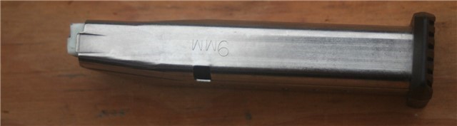 S & W Sigma SS 9mm 16 rd magazine-img-2