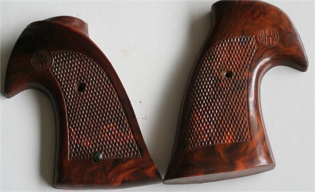 Rossi revolver grips - brown plastic-img-0