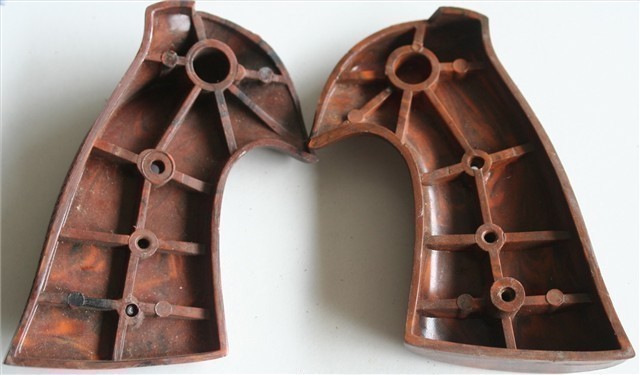 Rossi revolver grips - brown plastic-img-1