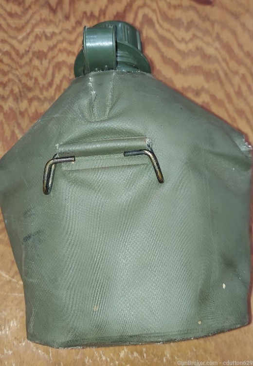 Dutch NATO military canteen and cover.-img-1