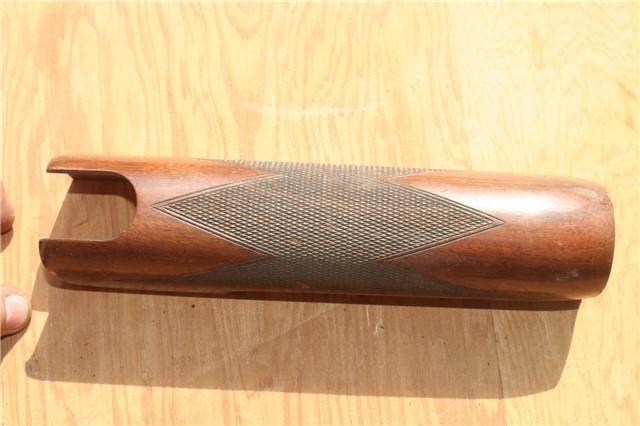 Browning BPS factory walnut forearm-img-1