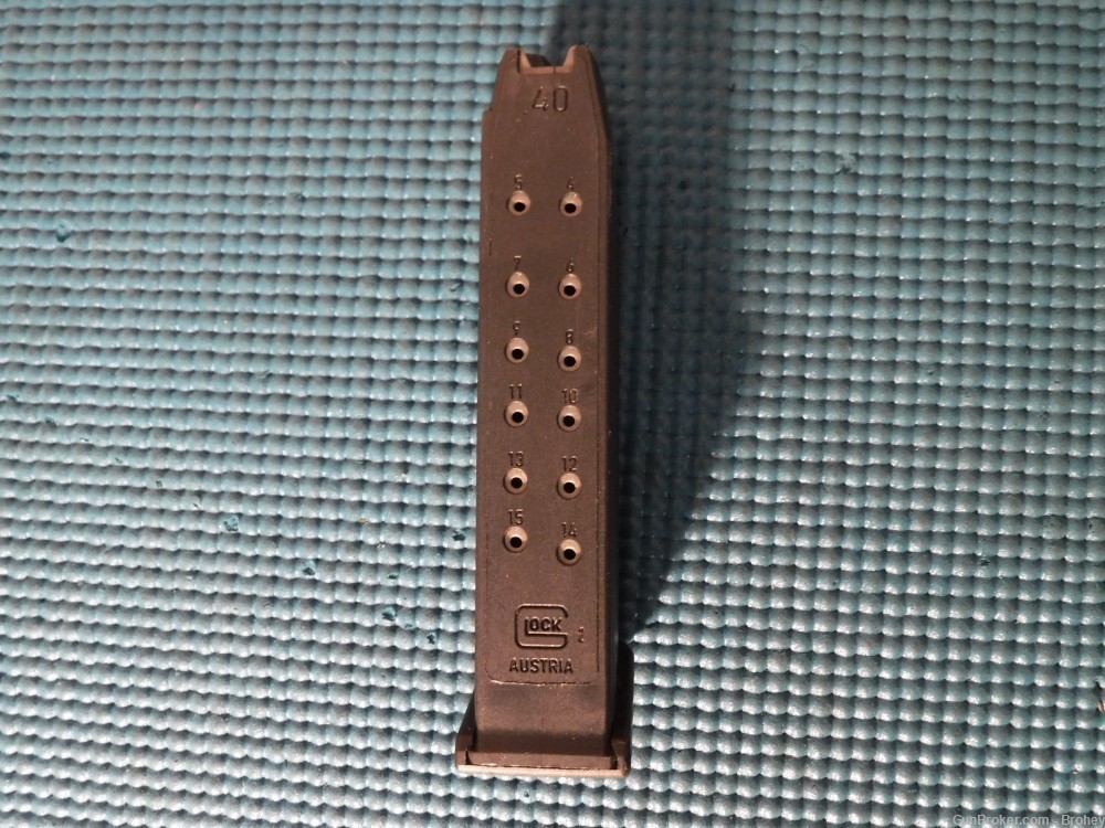 Glock 22 Early Gen 4 .40S&W 15 Round Magazines-Used-img-4