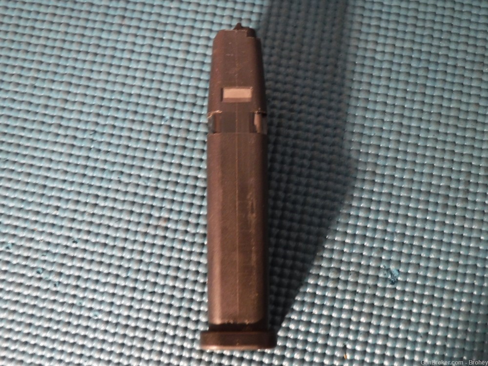 Glock 22 Early Gen 4 .40S&W 15 Round Magazines-Used-img-2