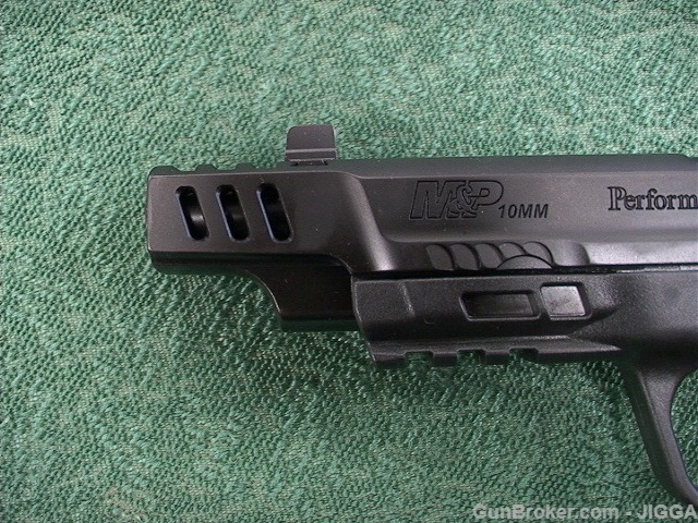  Smith and Wesson Performance Center 10MM-img-5