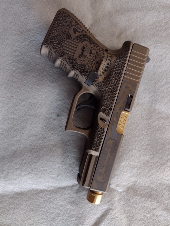 Glock 19 Trump Edition 9mm-img-0