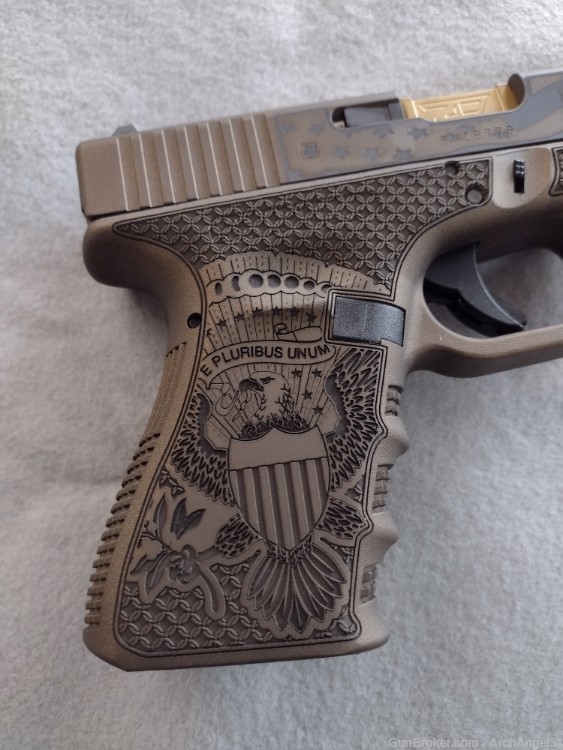 Glock 19 Trump Edition 9mm-img-1