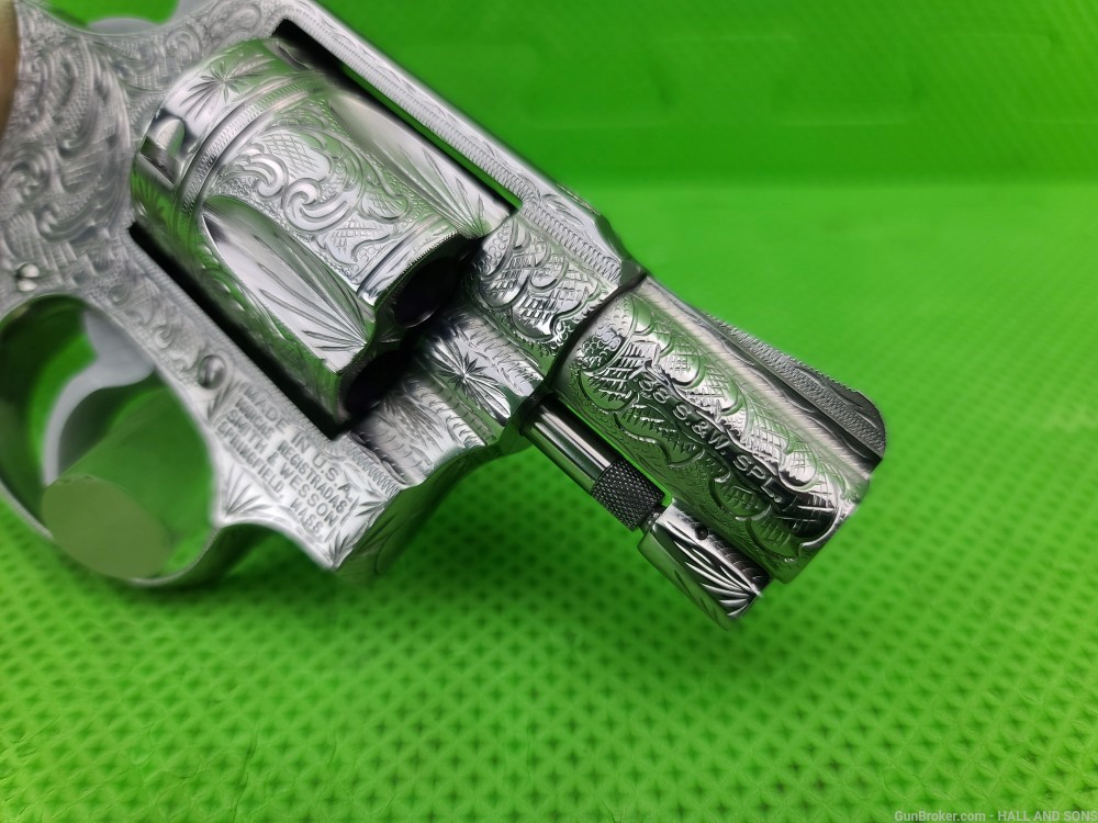 Smith & Wesson STAINLESS Chiefs Special FULLY HAND ENGRAVED RAMHORN GRIPS -img-2
