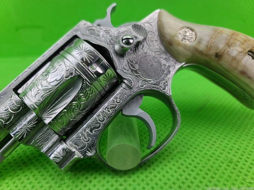 Smith & Wesson STAINLESS Chiefs Special FULLY HAND ENGRAVED RAMHORN GRIPS -img-28