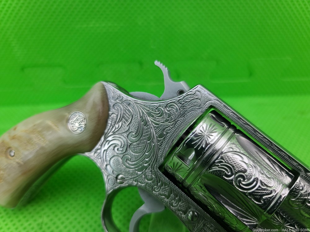 Smith & Wesson STAINLESS Chiefs Special FULLY HAND ENGRAVED RAMHORN GRIPS -img-4
