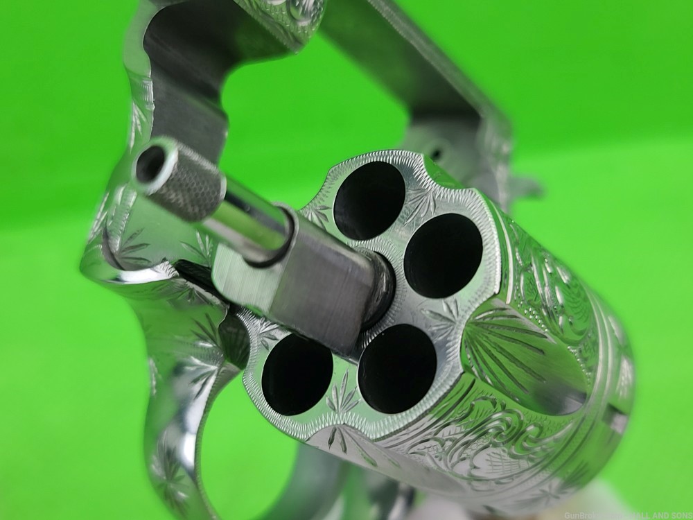 Smith & Wesson STAINLESS Chiefs Special FULLY HAND ENGRAVED RAMHORN GRIPS -img-22