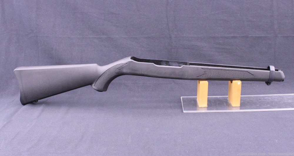 RUGER 10/22 BLACK SYNTHETIC STOCK STRUM LIKE NEW-img-6