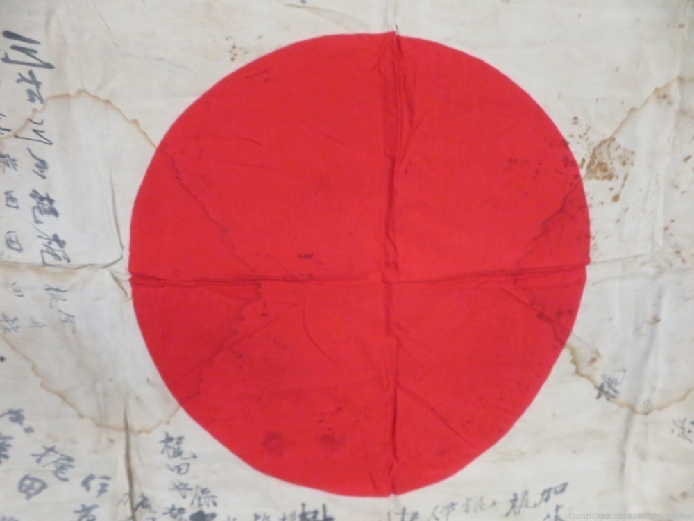 WWII JAPANESE HINOMARU MEATBALL FLAG WITH SIGNED KANJI CHARACTERS-img-7
