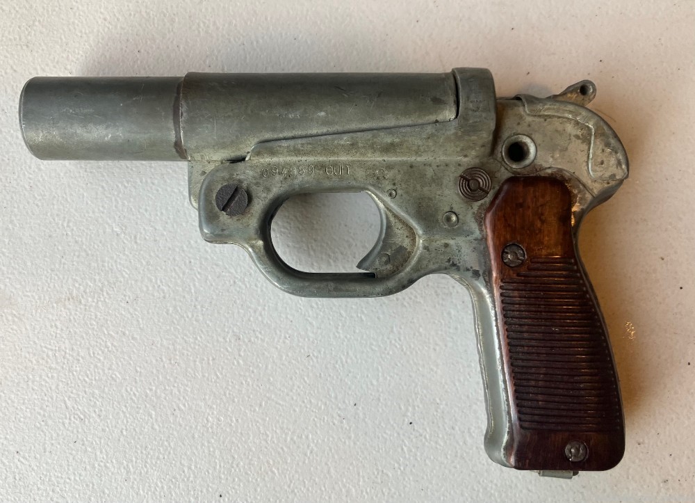 German WWII Leuchtpistole LP 42 Flare Pistol w/ original casings-img-1