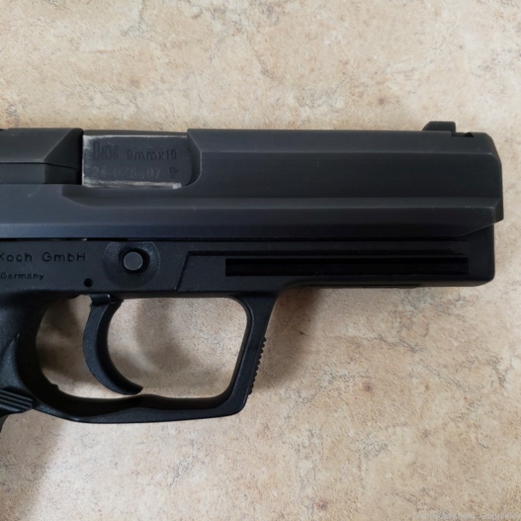 Heckler & Koch HK USP 9mm Semi-Auto Pistol with 2 Magazines-img-19