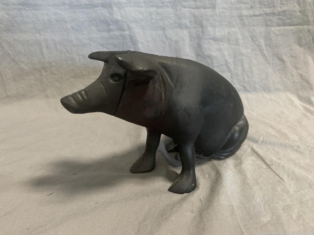 cast iron piggy bank -img-4