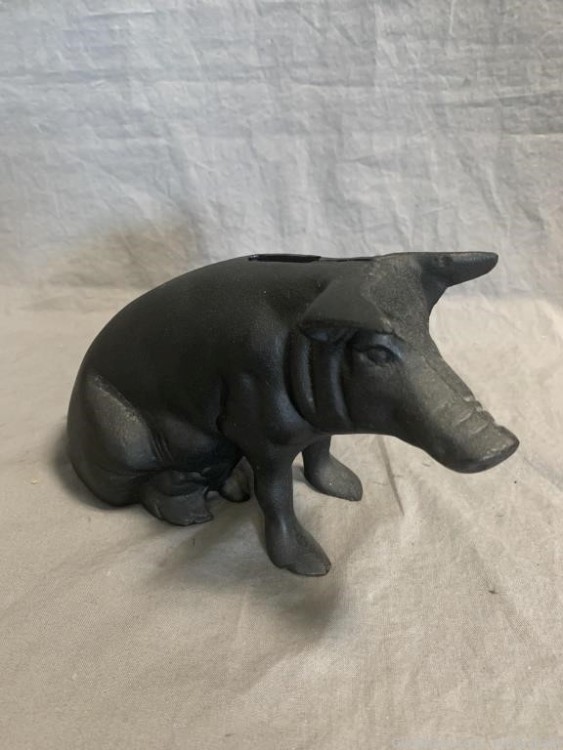 cast iron piggy bank -img-0