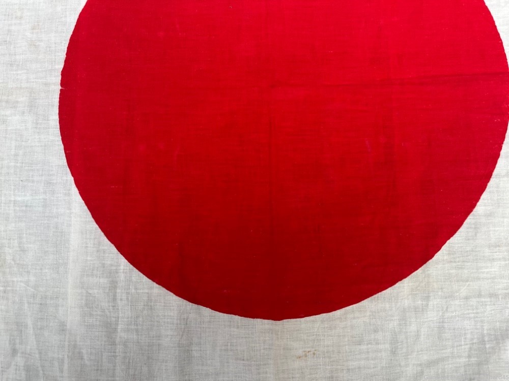 Original WWII Japanese National Flag Cotton USGI Embellishment Signed-img-5