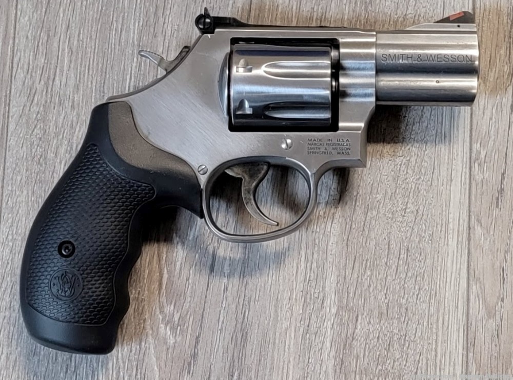Smith & Wesson 686 Plus 357MAG-img-2