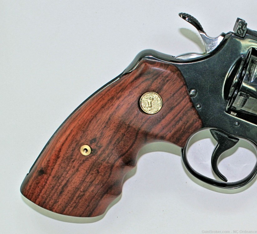 Colt Python Rosewood Grips With Medallions-img-1