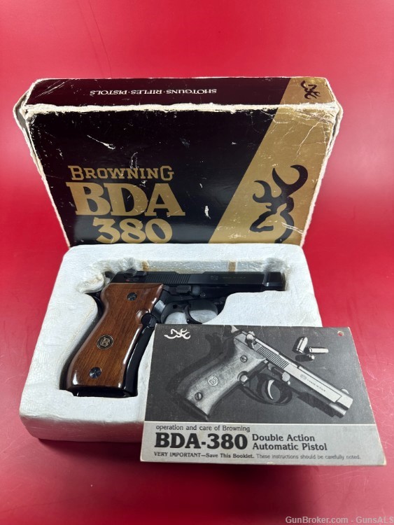 1981 Browning BDA 380. ITALIAN MADE PISTOL by BERETTA. Excellent Condition-img-0