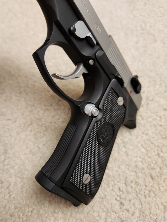 Beretta 92FS Stainless/Black-img-5