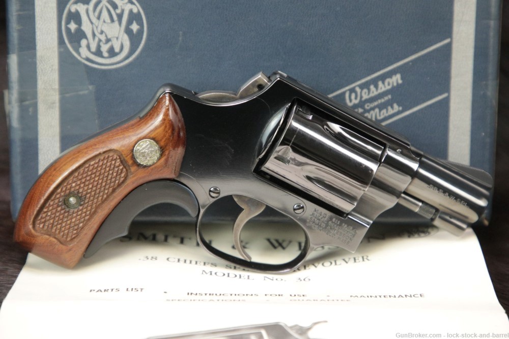 Smith & Wesson S&W Model 36 Chiefs Special 38 Spl 2" DAO Revolver 1979-1980-img-2